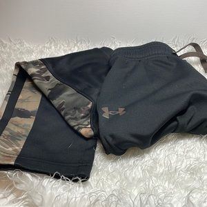 Camo UA sweats